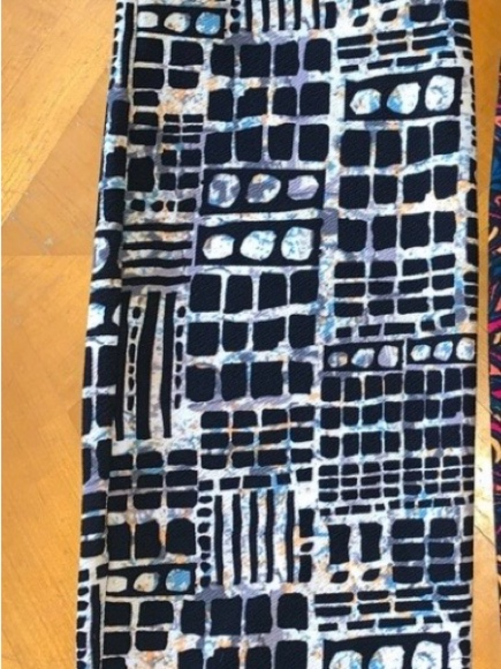 LuLaRoe Pencil Skirt in Black and White Geometric Print